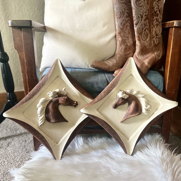 Vintage Other - Set of 2 3D ceramic Vintage Wall art